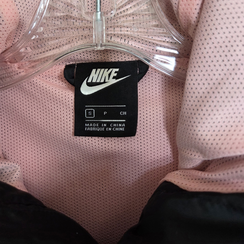 MENS NIKE SMALL LIGHTWEIGHT WINDBREAKER JACKET 80'S VIBE LIKE NEW - Picture 2 of 4